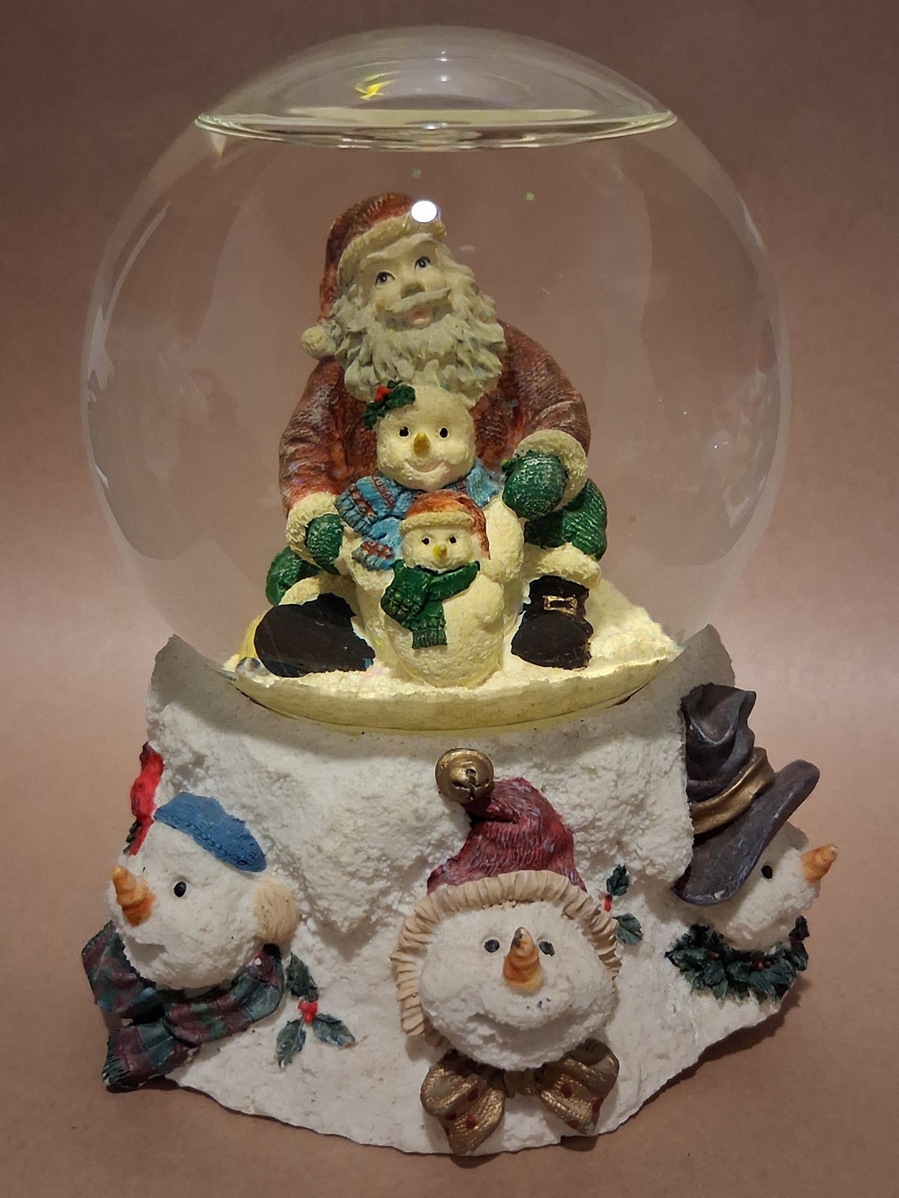 Vintage Holiday Santa and Snowmen Snow Globe - White